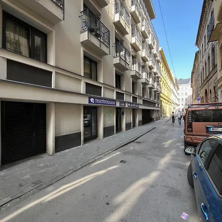 Apartament Rames-cosmo Downtown With Rooftop Pool Budapesta