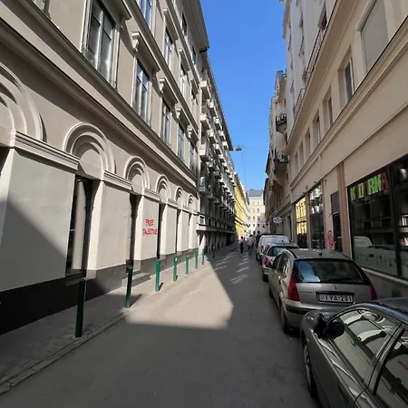 Rames-cosmo Downtown With Rooftop Pool *