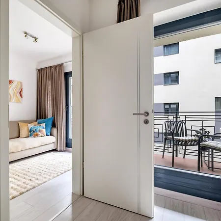 Apartment Rames-cosmo Downtown With Rooftop Pool Budapest