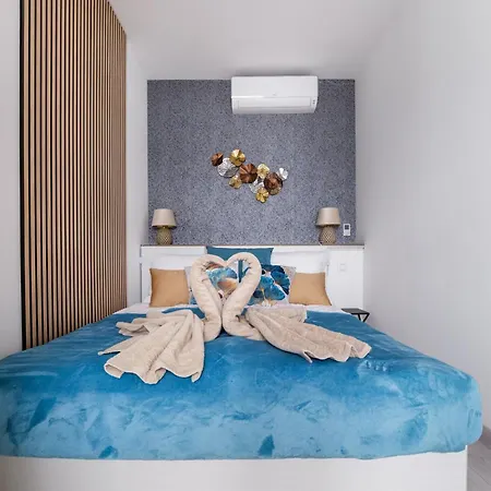 Apartment Rames-cosmo Downtown With Rooftop Pool