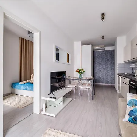 Rames-cosmo Downtown With Rooftop Pool Apartment *