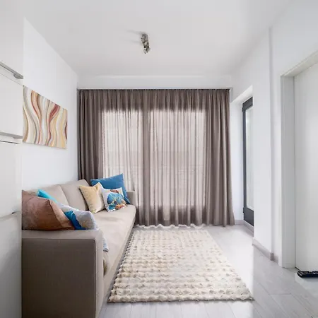 Apartment Rames-cosmo Downtown With Rooftop Pool