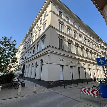 Rames-cosmo Downtown With Rooftop Pool * Budapest