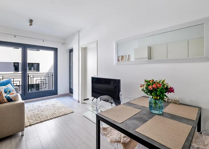 Rames-cosmo Downtown With Rooftop Pool Apartamento *