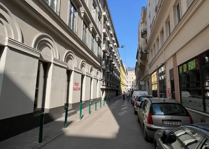 Rames-cosmo Downtown With Rooftop Pool *