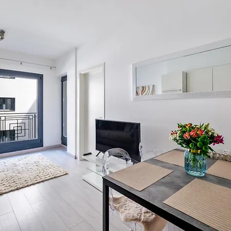 Rames-cosmo Downtown With Rooftop Pool Apartamento *