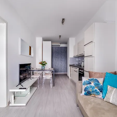 Rames-cosmo Downtown With Rooftop Pool *