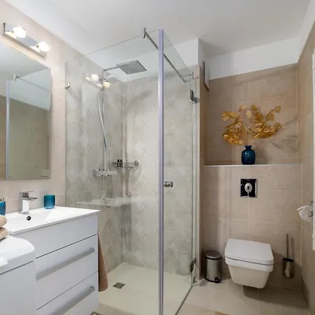 Rames-cosmo Downtown With Rooftop Pool 布达佩斯