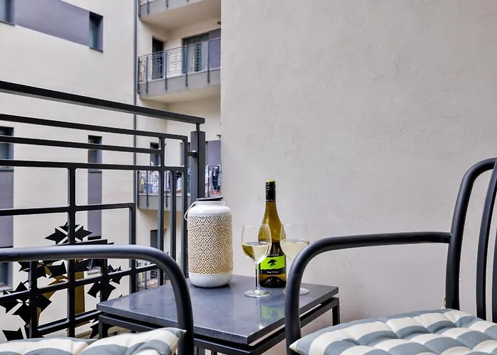 Rames-cosmo Downtown With Rooftop Pool *